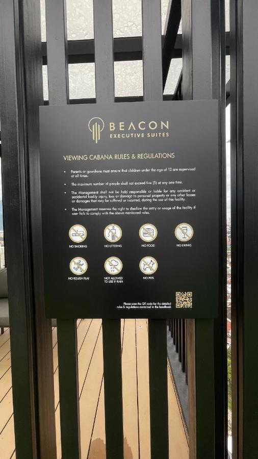 13 Beacon Executive Suites #Rooftoppool #Luxurysuites 乔治敦 外观 照片